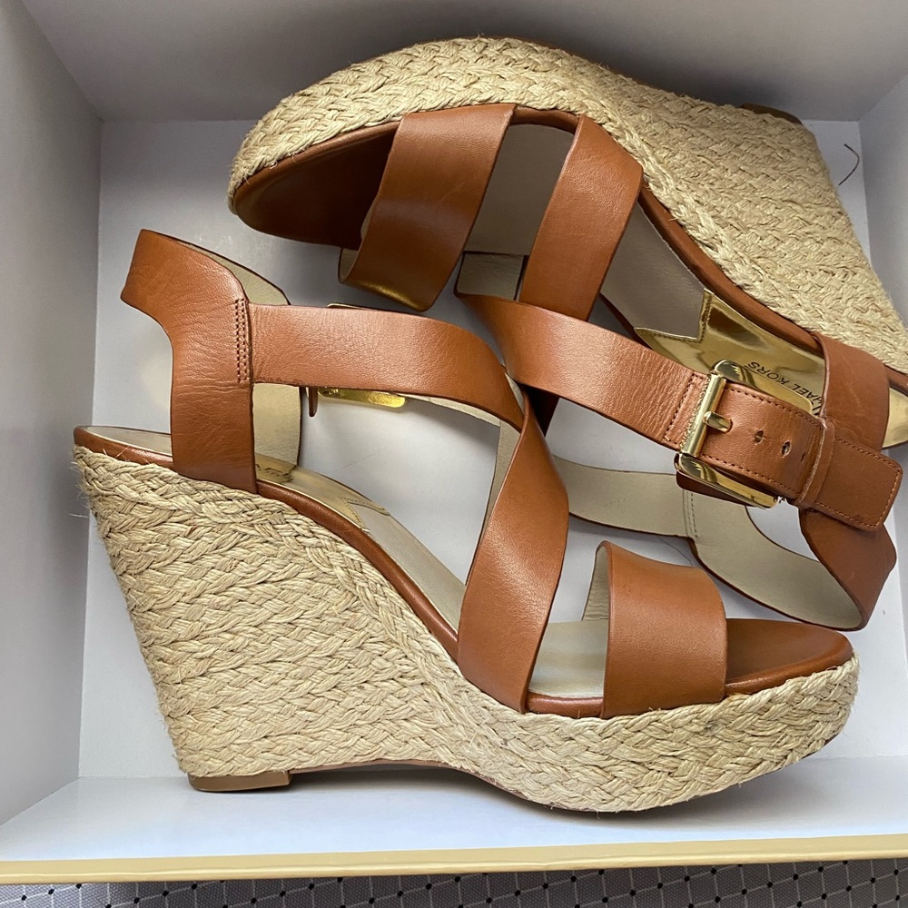 Women's Tan Wedge Sandals